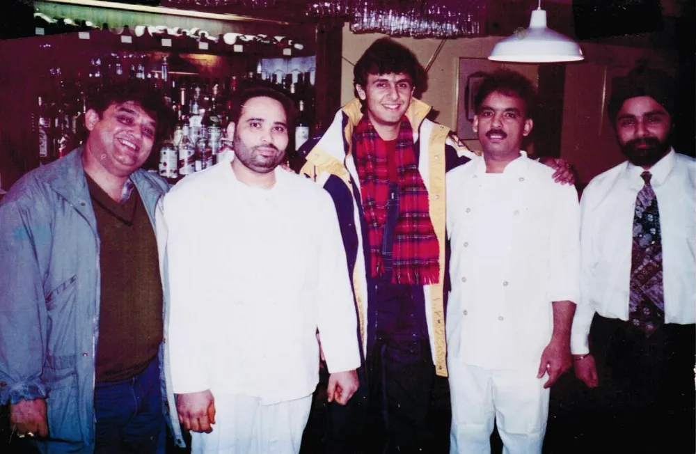 Archive photo of a chef with colleagues and friends at a restaurant